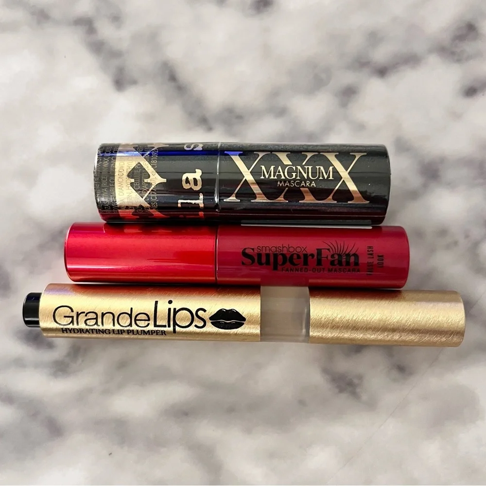 GrandeLips Lip Plumper, Stila XXX Magnum Mascara, Smashbox Super Fan Mascara - Picture 1 of 11